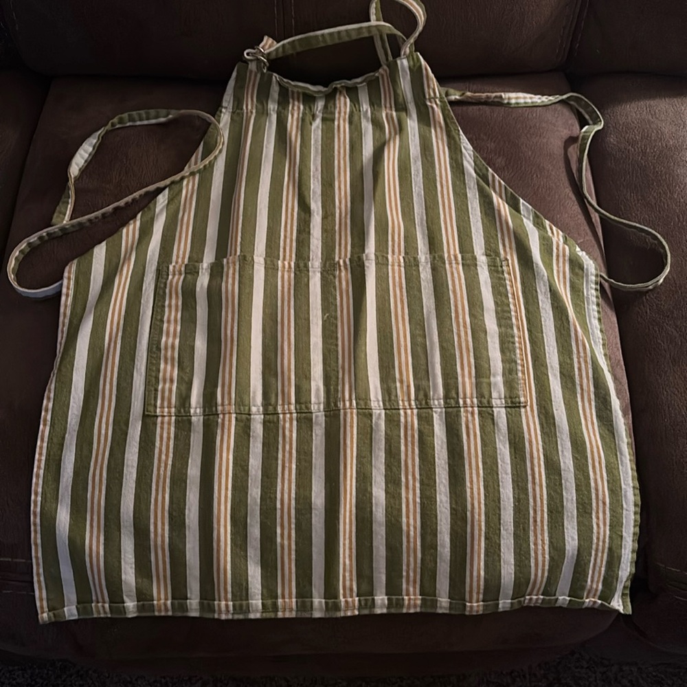 William Sonoma Kids Apron Green
